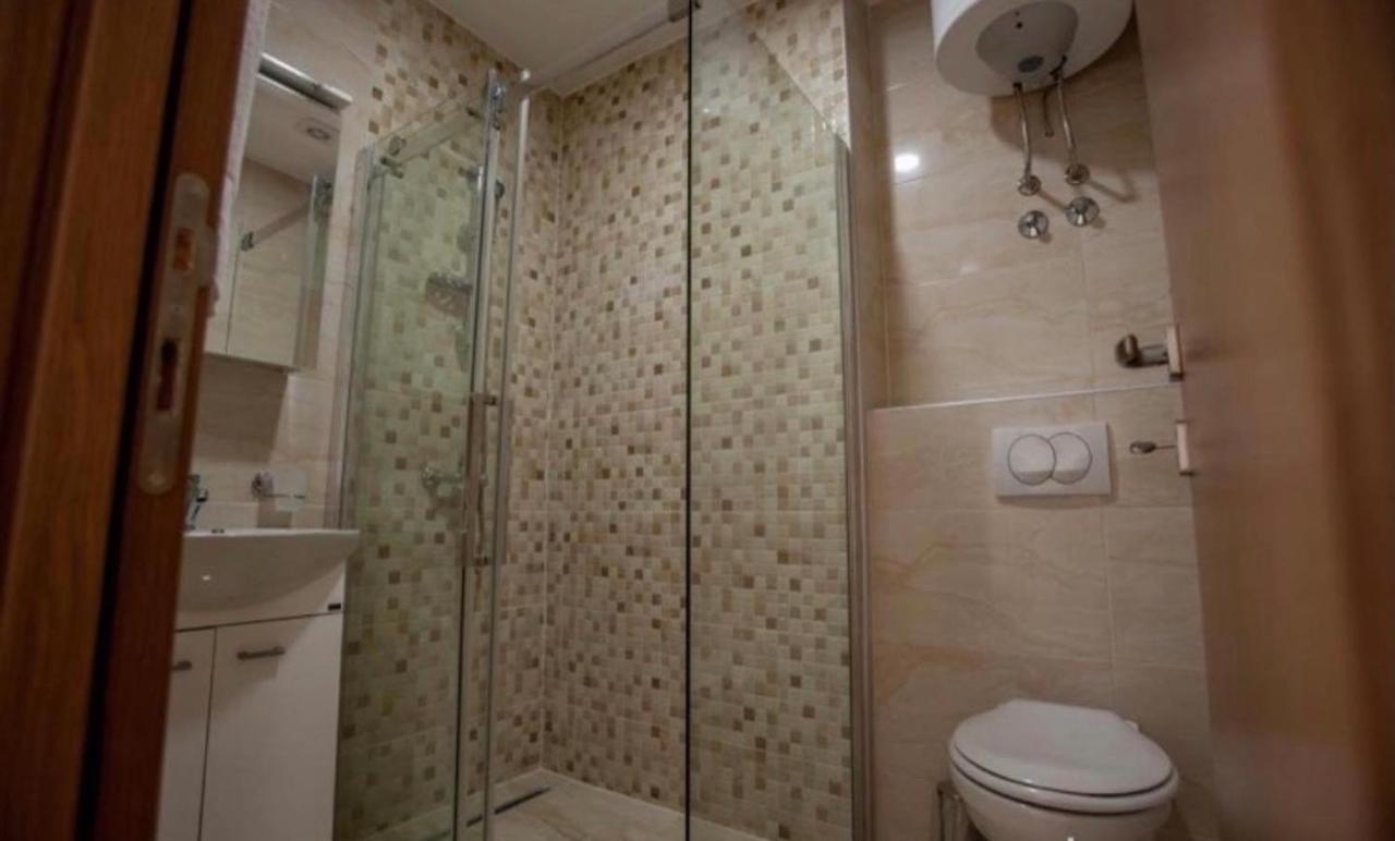 Delux Apartmani Dobra Voda Buitenkant foto