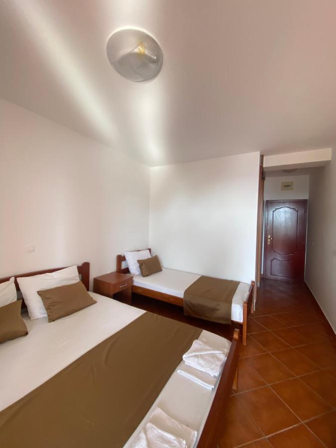 Delux Apartmani Dobra Voda Buitenkant foto
