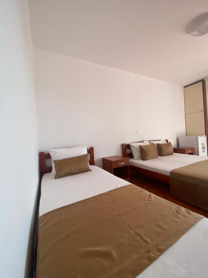 Delux Apartmani Dobra Voda Buitenkant foto