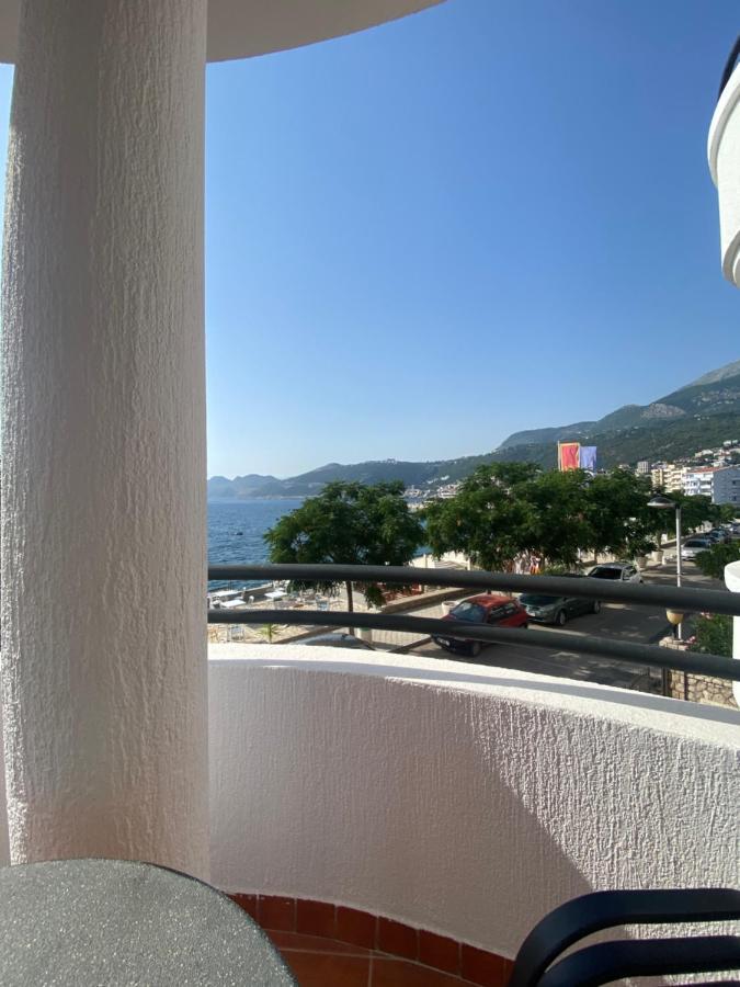 Delux Apartmani Dobra Voda Buitenkant foto