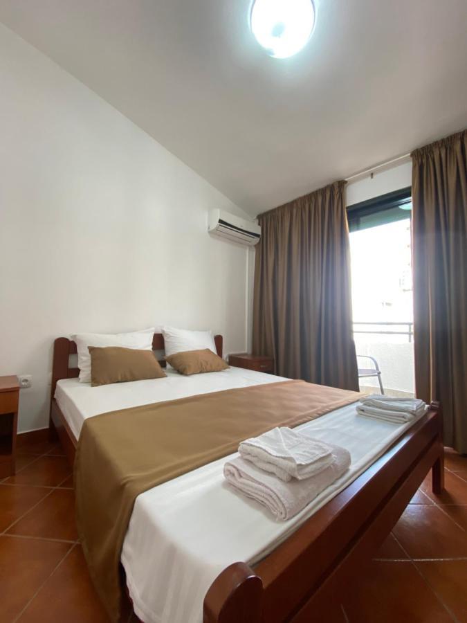 Delux Apartmani Dobra Voda Buitenkant foto