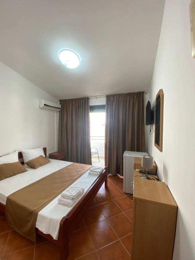 Delux Apartmani Dobra Voda Buitenkant foto
