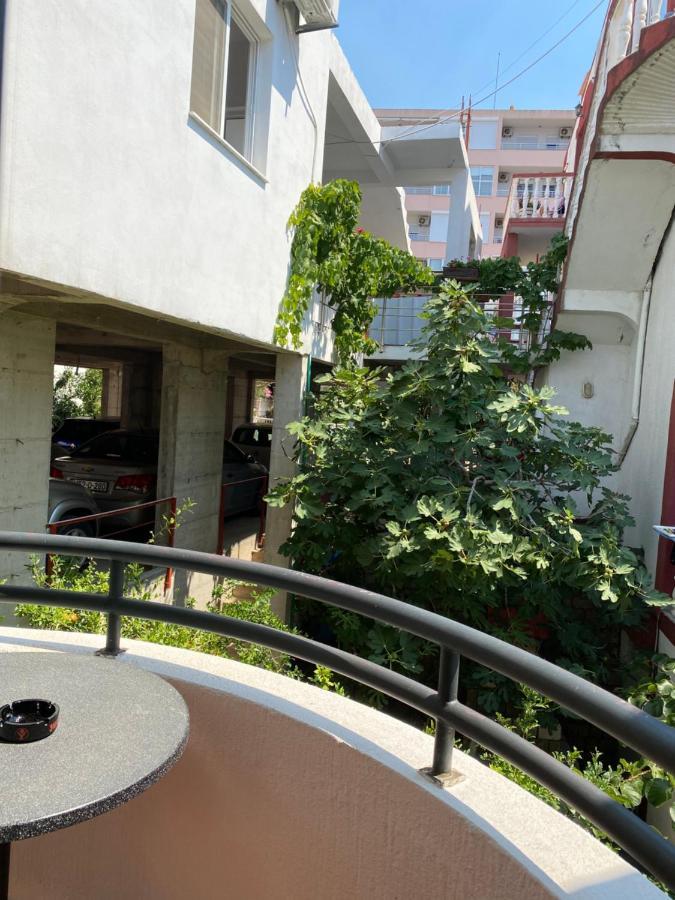 Delux Apartmani Dobra Voda Buitenkant foto